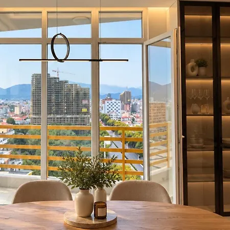 Luxury Top- Floor With Panoramic View - Appartement Tirana